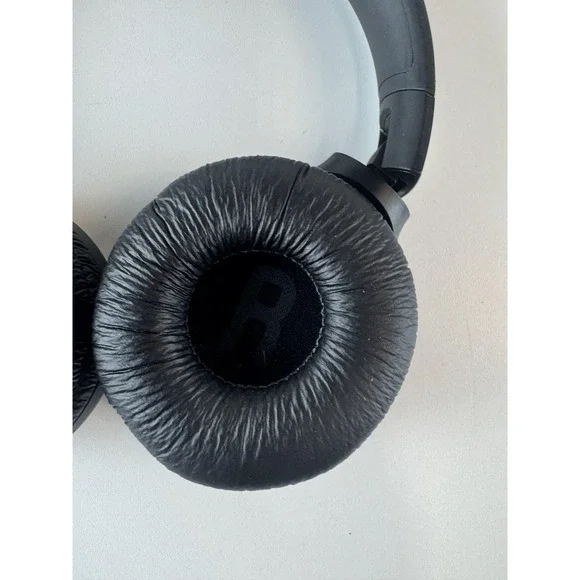 JBL Wireless Bluetooth On-Ear‎ Headphones Black with Controls Model Unknown - Picture 7 of 8